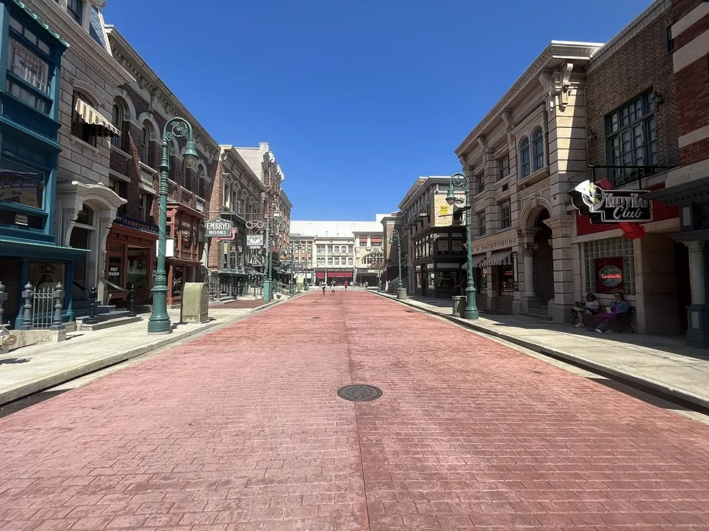 Delancey Street entre fachadas estilo New York en Universal Studios Florida