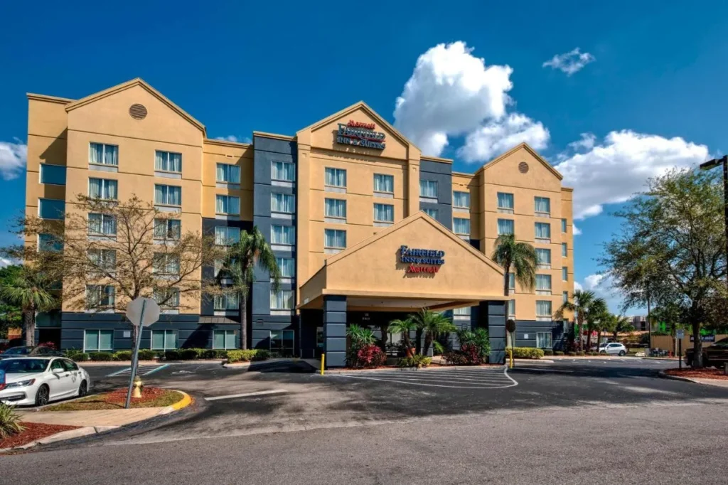 Exterior and entrance of Fairfield Inn & Suites Orlando Near Universal Orlando Resort