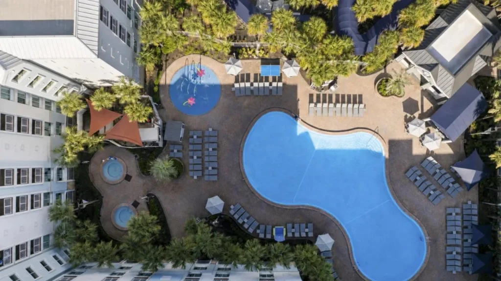 Overhead view of the pool, two whirlpools and splash pad, Holiday Inn Resort Lake Buena Vista